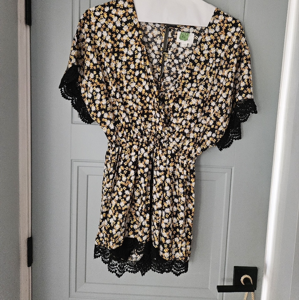 Lost + Wander Floral Lace Trim Romper - Black, White, Yellow